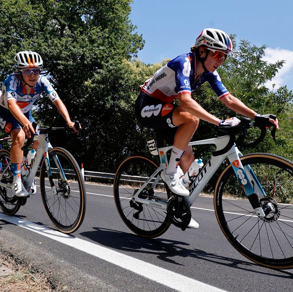 La ventaja de GlyCare® HMO: El ascenso del equipo dsm-firmenich PostNL en el ciclismo profesional 