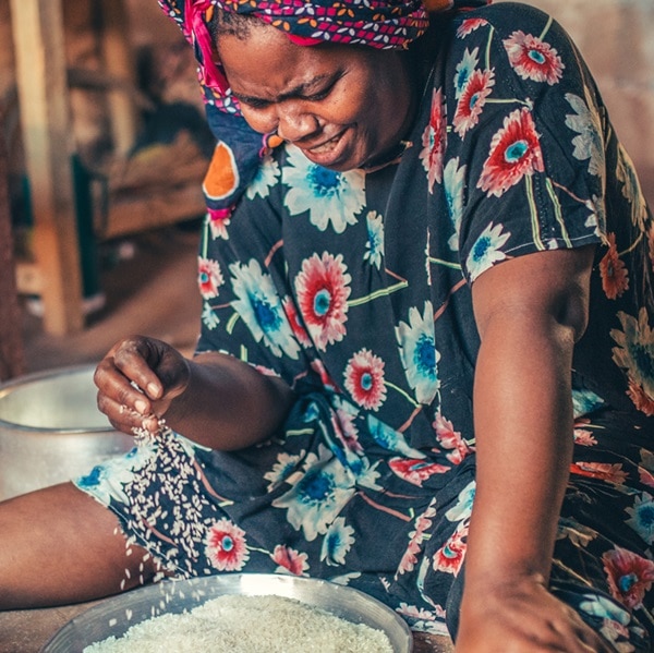 traditional food preparing in zanzibar