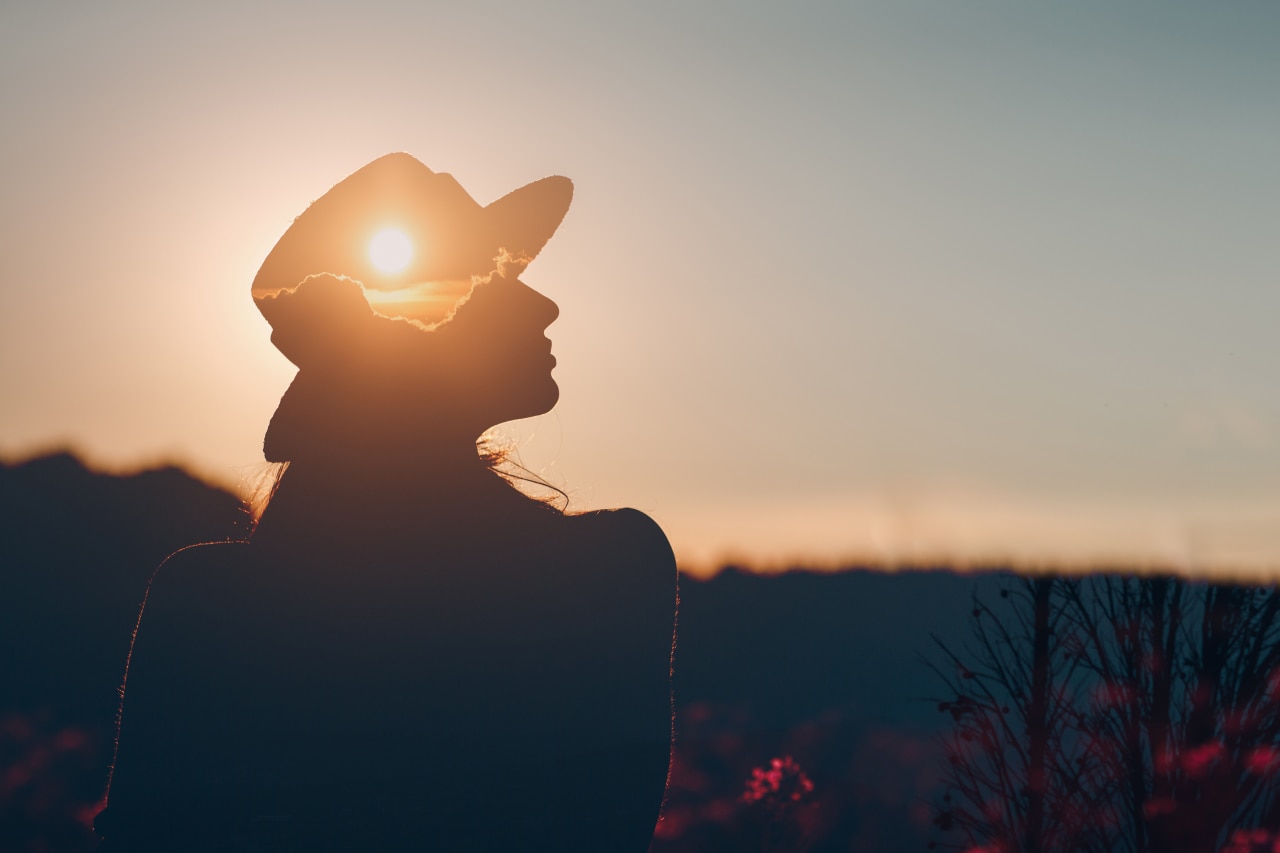 Lady with hat