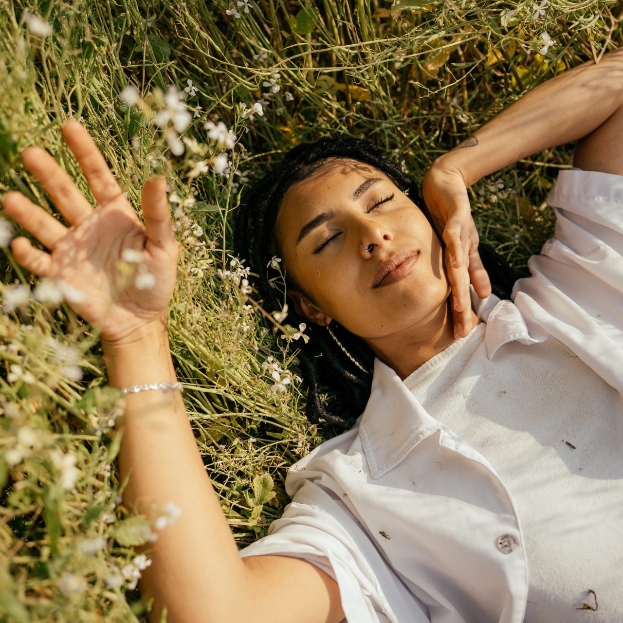 girl touches the nature