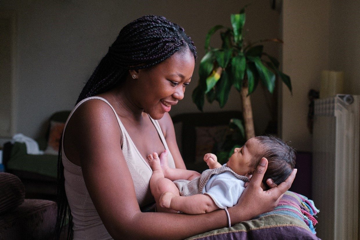 Fille avec son vieux père 